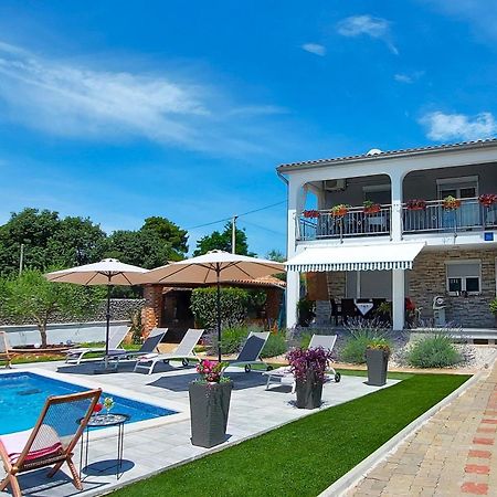 Apartments Katarina Porec Exterior photo