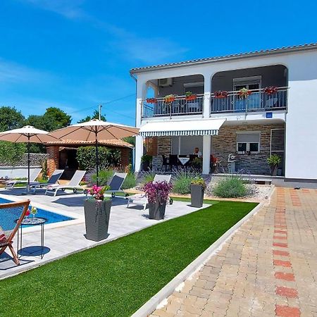 Apartments Katarina Porec Exterior photo