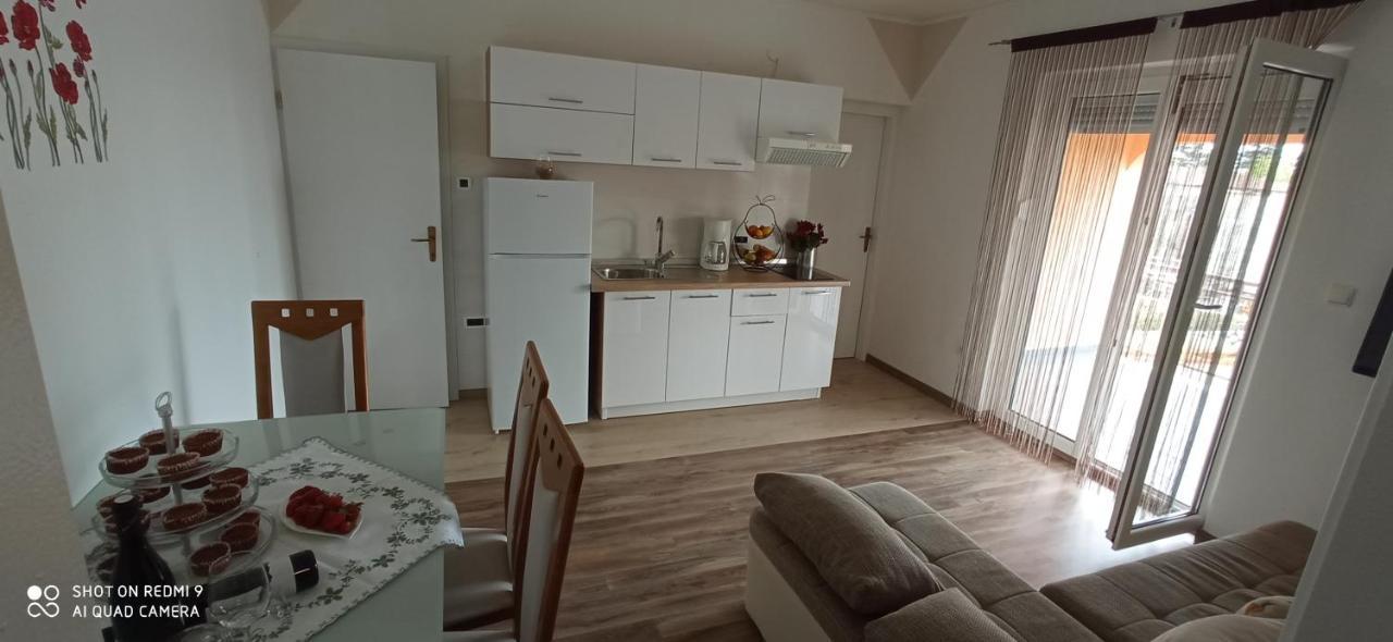 Apartments Katarina Porec Exterior photo